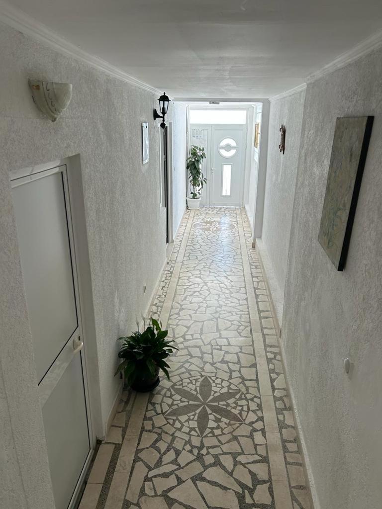 Apartments Doda Улцин Екстериор снимка